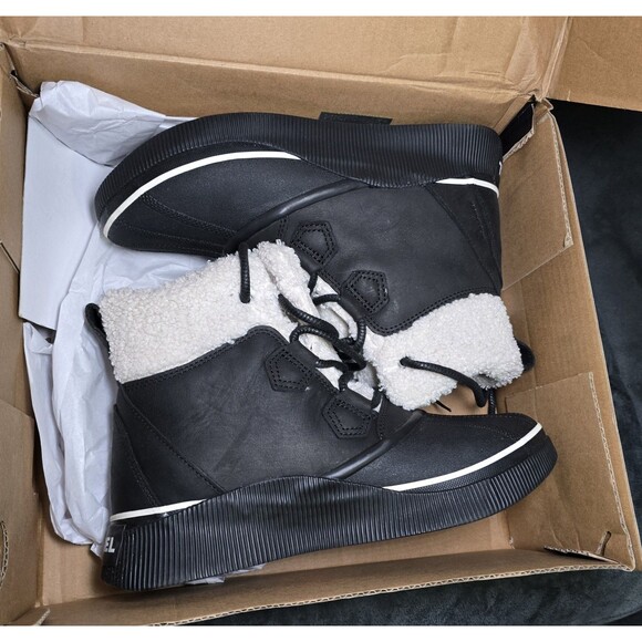 New Sorel OUT N ABOUT™ IV Chillz Women's Waterproof Boot Size 11 Black, Chalk - Picture 1 of 15